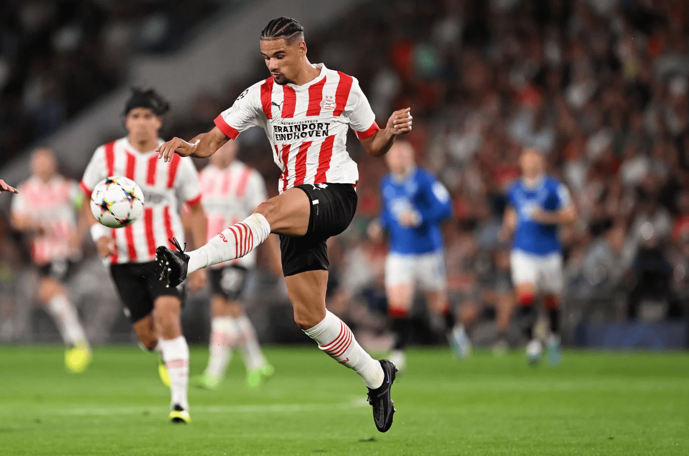 埃因霍温历史最佳阵容