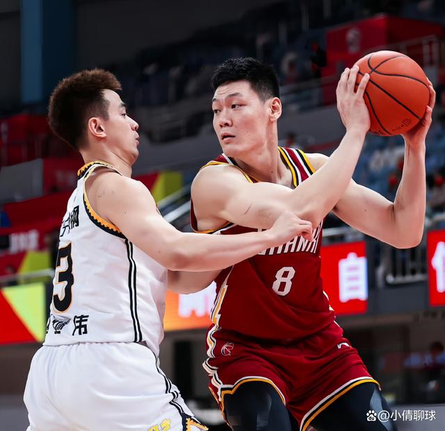 关键时刻体能课后，尼斯豪取连胜备战全明星赛，态度坚定，更衣室氛围转暖(那一刻心动在线听)