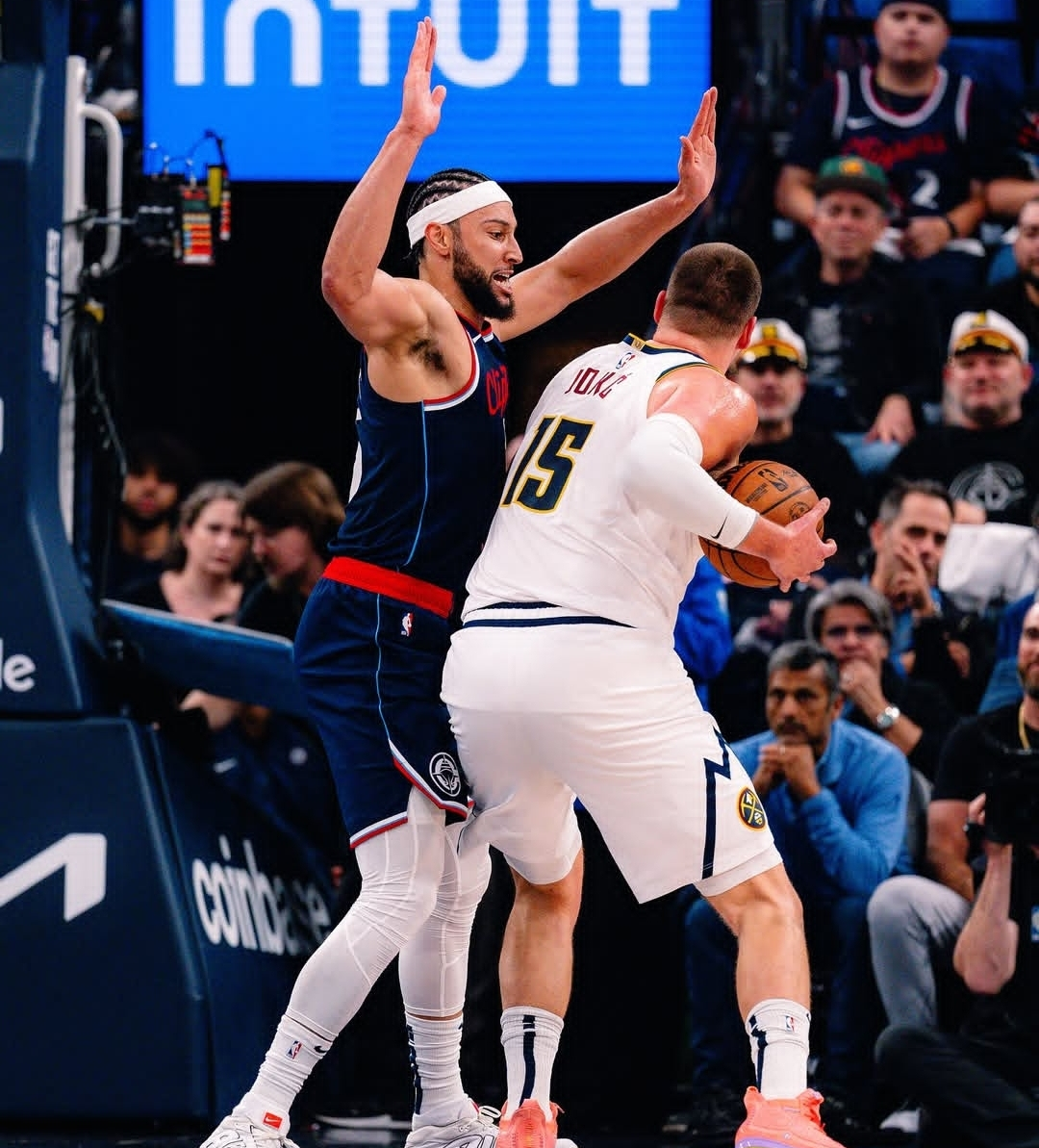 包含皇家马德里发布备战花絮，赛前止住颓势，NBA常规赛任务艰巨，轮换策略成焦点的词条