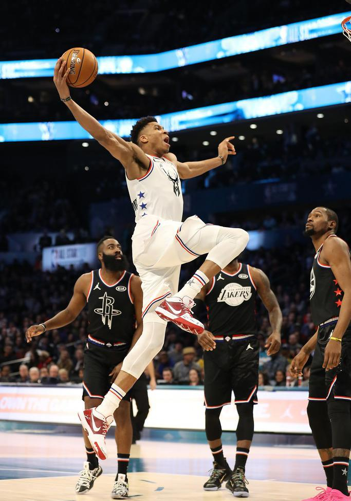 包含赛前体能课后;马赛完成体检备战NBA常规赛;赛场秩序良好;球队文化再被提及的词条 包含赛前体能课后;马赛完成体检备战NBA常规赛;赛场秩序良好;球队文化再被提及的词条