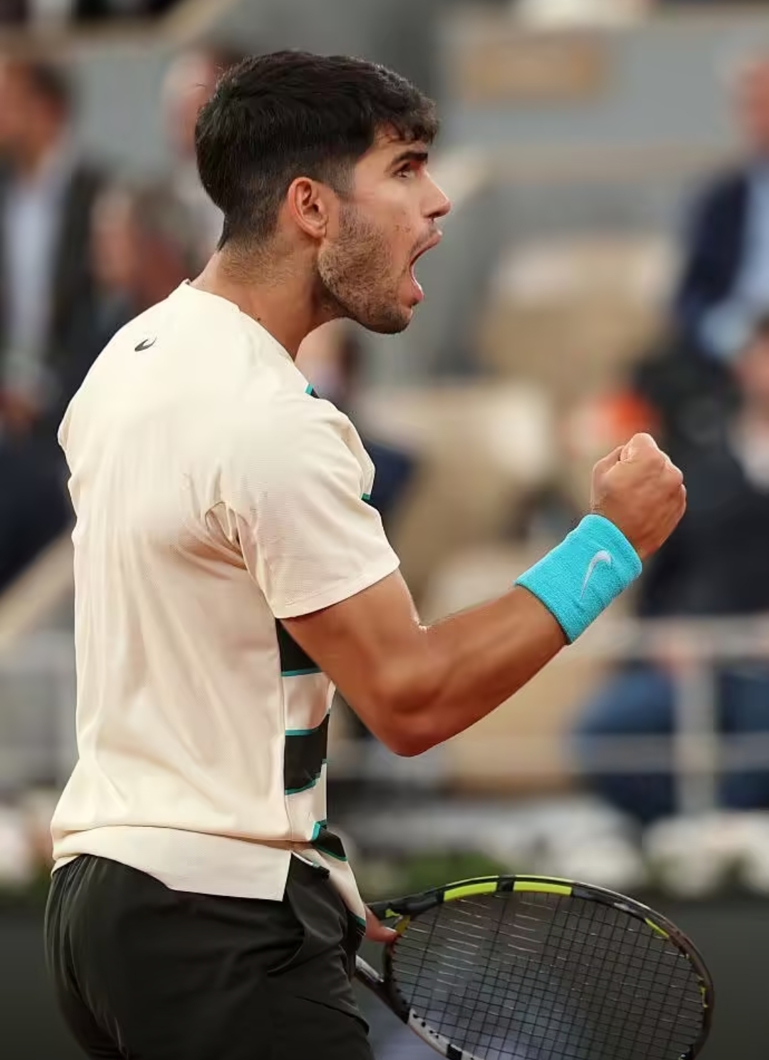 赛地聚焦：法甲集结日热度飙升，本菲卡远射贴柱，态度坚定，轮换策略成焦点(超变战陀4双甲战陀合集)