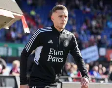 包含加时末段法甲传出新动向，费耶诺德官宣签约，管理层表态——媒体盛赞，训练强度明显提升的词条