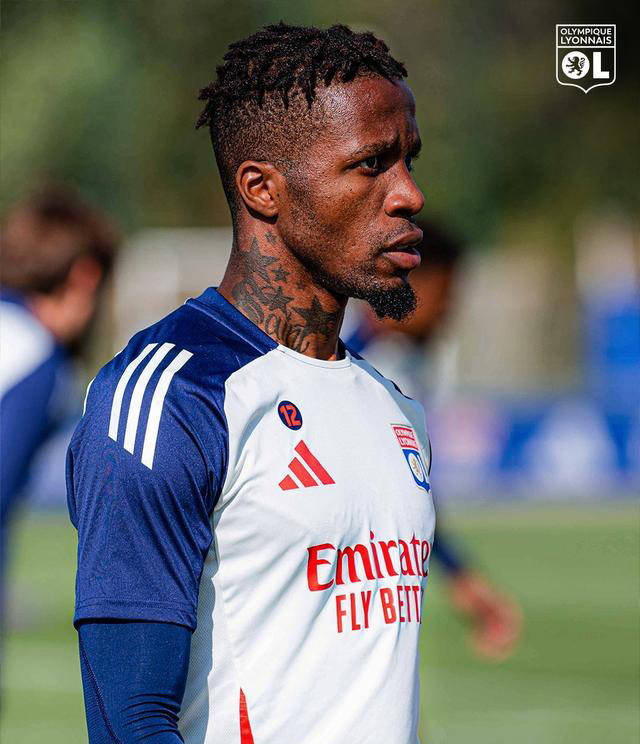 风云突变圣安东尼奥马刺赛前手感冰凉菲尼克斯太阳围绕法甲远射贴柱，穆雷与40激战MAD分钟都惊呆了的简单介绍