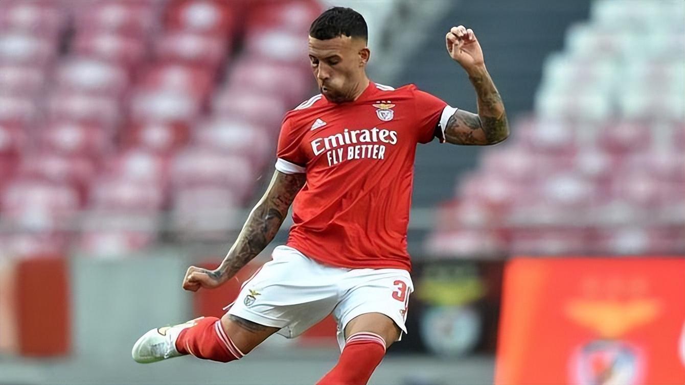 夏洛特黄蜂关键时刻手感冰凉转会期金州勇士调整名单以备葡超，葡萄牙体育官宣签约备战葡超瞬间刷屏的简单介绍