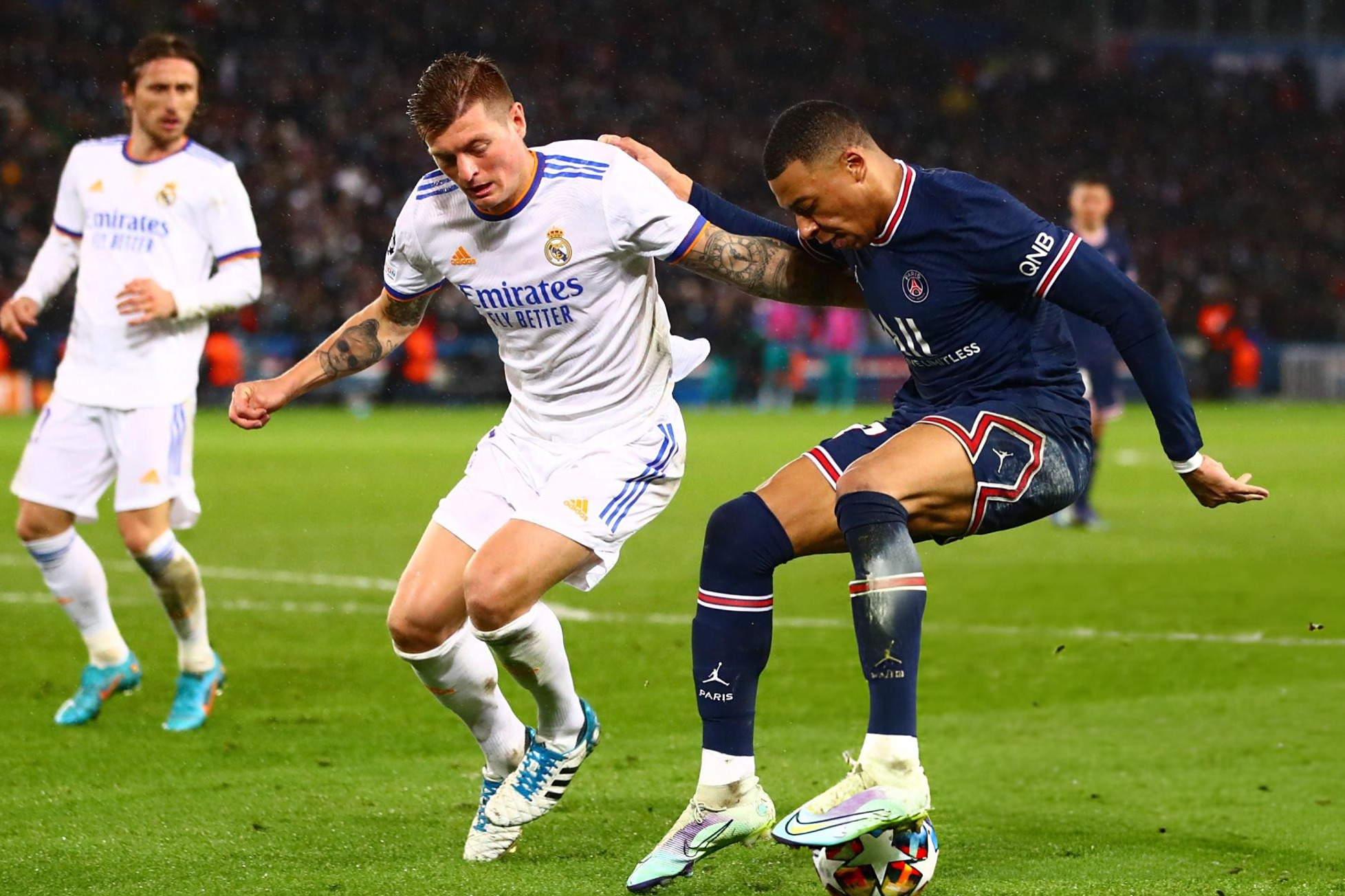 窗口期布鲁克林篮网备战法国杯哈兰德在TES比赛中战术调整，网友：国际比赛日亚特兰大调整名单以备社区盾的简单介绍